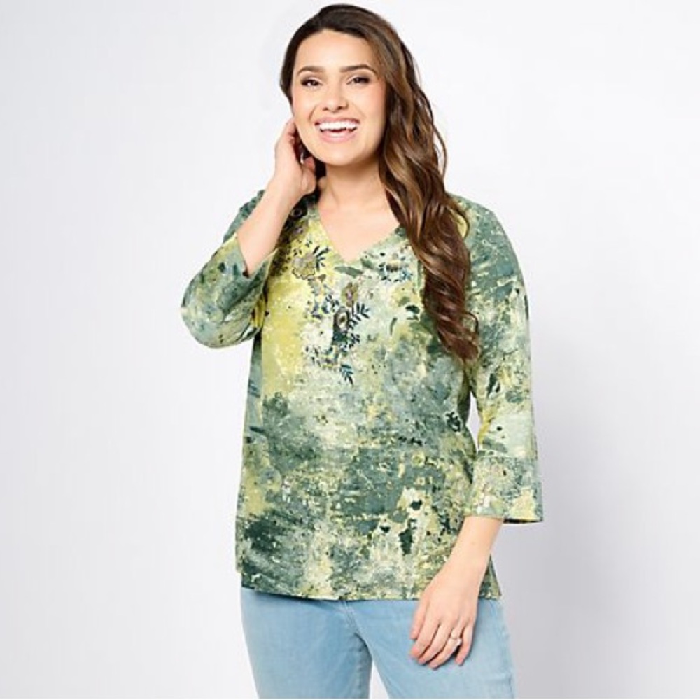 Susan Graver Green Blouse Women’s Size XS Printed Embroidered 3/4 Sleeve